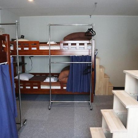 J-Hoppers Beppu Guesthouse ジェイホッパーズ別府ゲストハウス Zewnętrze zdjęcie