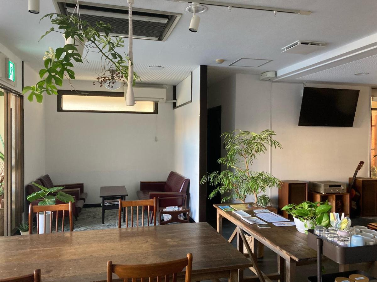 J-Hoppers Beppu Guesthouse ジェイホッパーズ別府ゲストハウス Zewnętrze zdjęcie