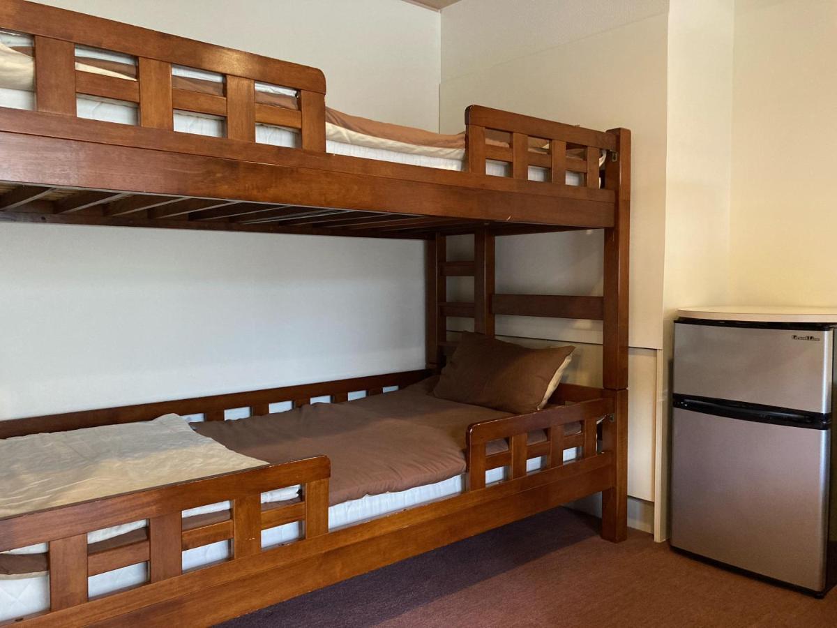 J-Hoppers Beppu Guesthouse ジェイホッパーズ別府ゲストハウス Zewnętrze zdjęcie