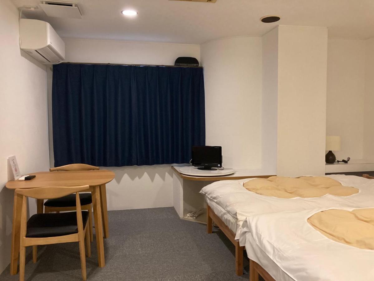 J-Hoppers Beppu Guesthouse ジェイホッパーズ別府ゲストハウス Zewnętrze zdjęcie