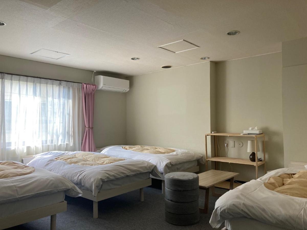 J-Hoppers Beppu Guesthouse ジェイホッパーズ別府ゲストハウス Zewnętrze zdjęcie