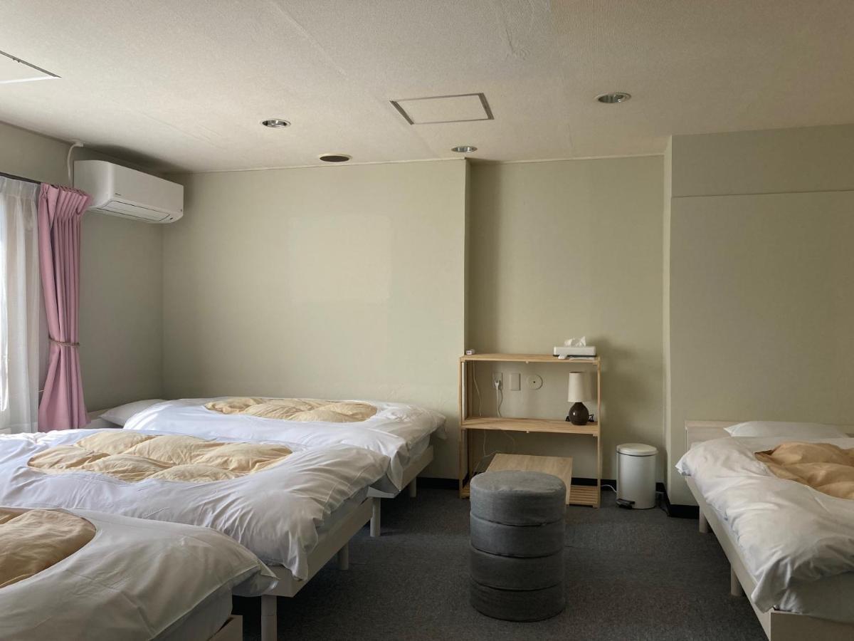 J-Hoppers Beppu Guesthouse ジェイホッパーズ別府ゲストハウス Zewnętrze zdjęcie