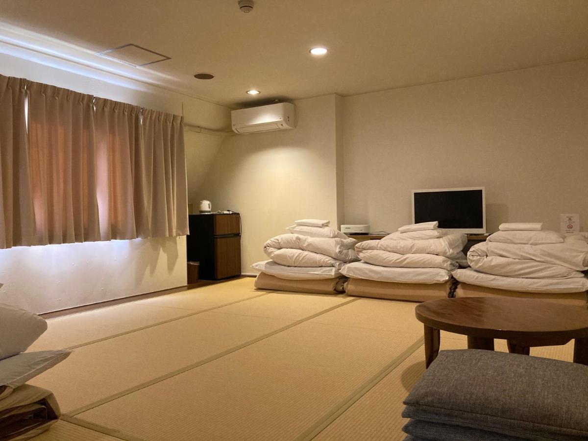 J-Hoppers Beppu Guesthouse ジェイホッパーズ別府ゲストハウス Zewnętrze zdjęcie