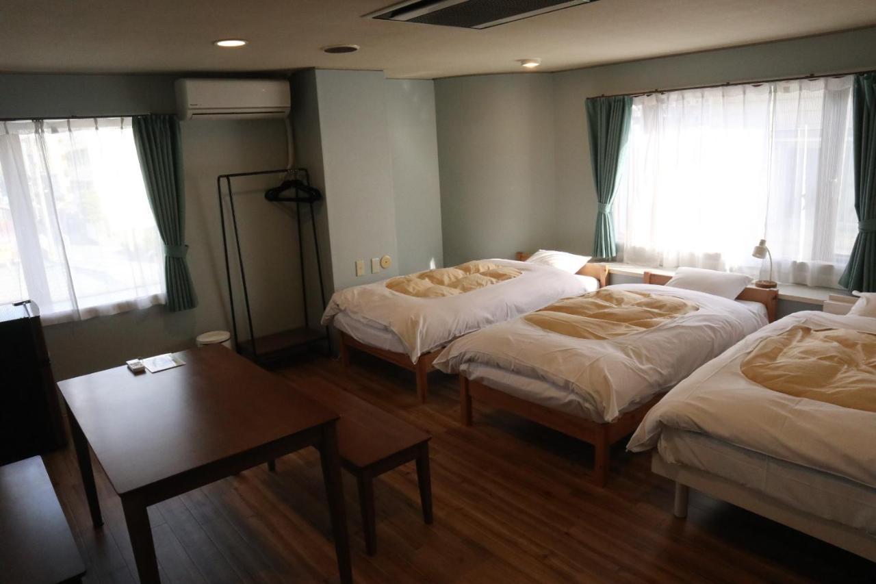 J-Hoppers Beppu Guesthouse ジェイホッパーズ別府ゲストハウス Zewnętrze zdjęcie
