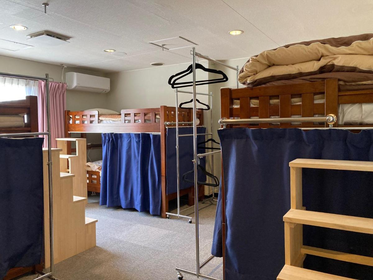 J-Hoppers Beppu Guesthouse ジェイホッパーズ別府ゲストハウス Zewnętrze zdjęcie