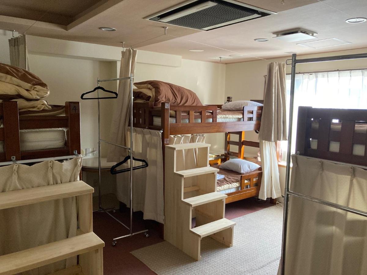 J-Hoppers Beppu Guesthouse ジェイホッパーズ別府ゲストハウス Zewnętrze zdjęcie